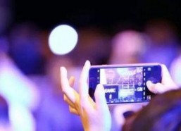 英语短视频拍摄,Captivating Clips: Unveiling the Essence of English Short Video Creations